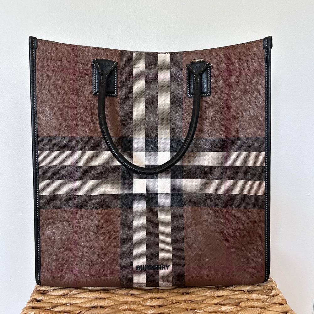 Burberry Leather tote